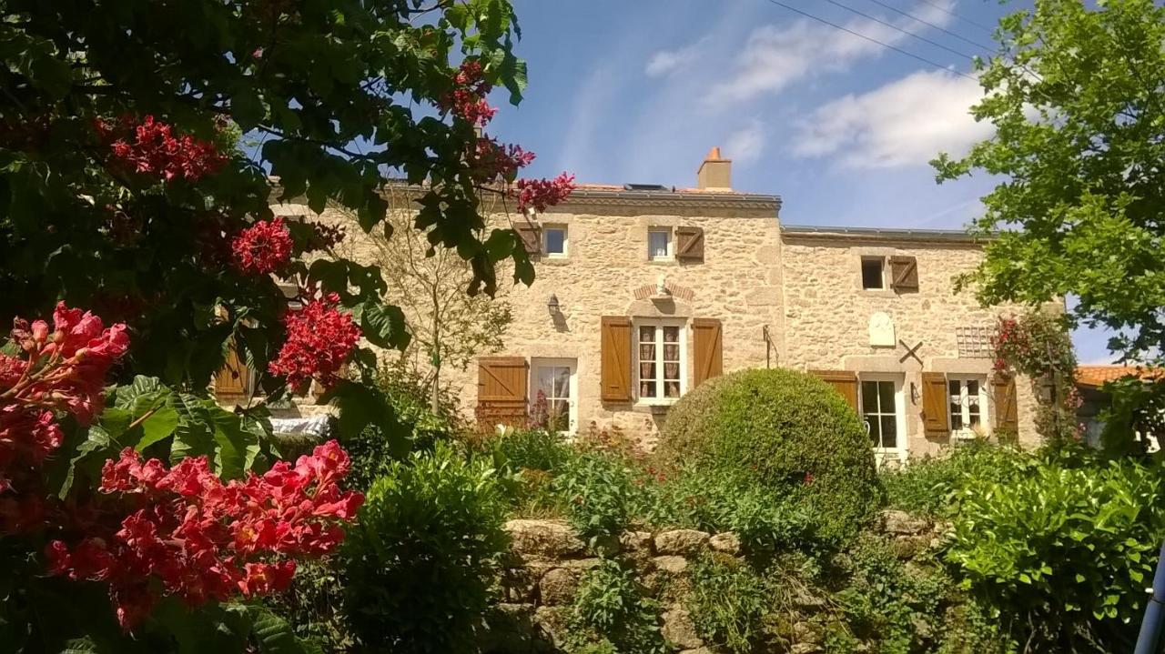 Au Coeur De La Nature Saint-Malo-du-Bois Екстер'єр фото