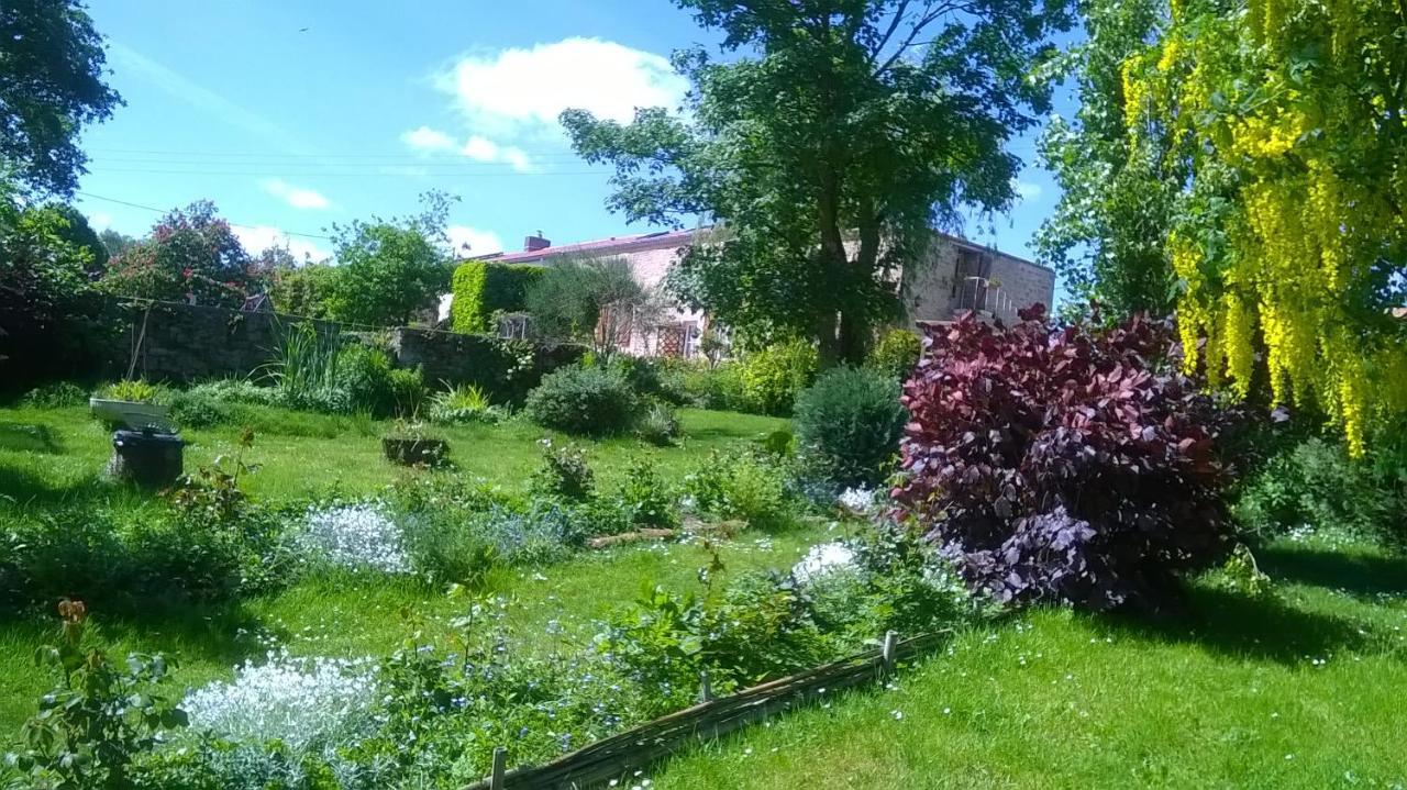 Au Coeur De La Nature Saint-Malo-du-Bois Екстер'єр фото
