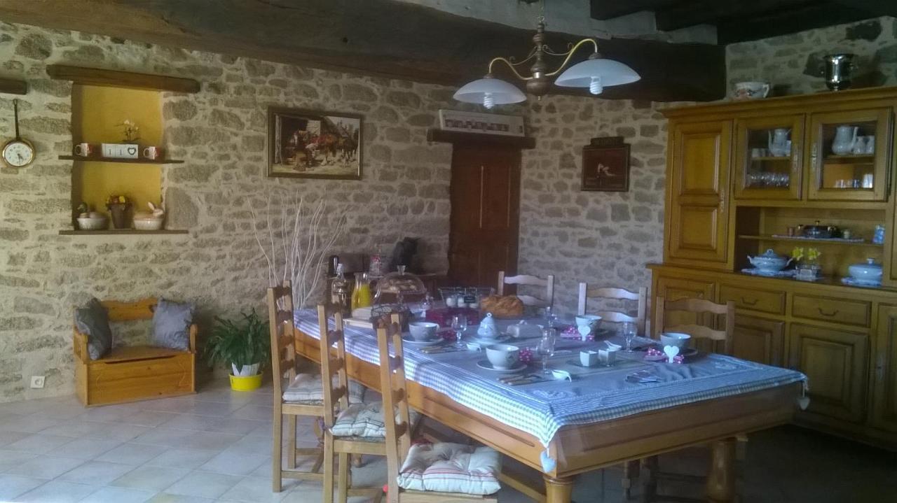 Au Coeur De La Nature Saint-Malo-du-Bois Екстер'єр фото